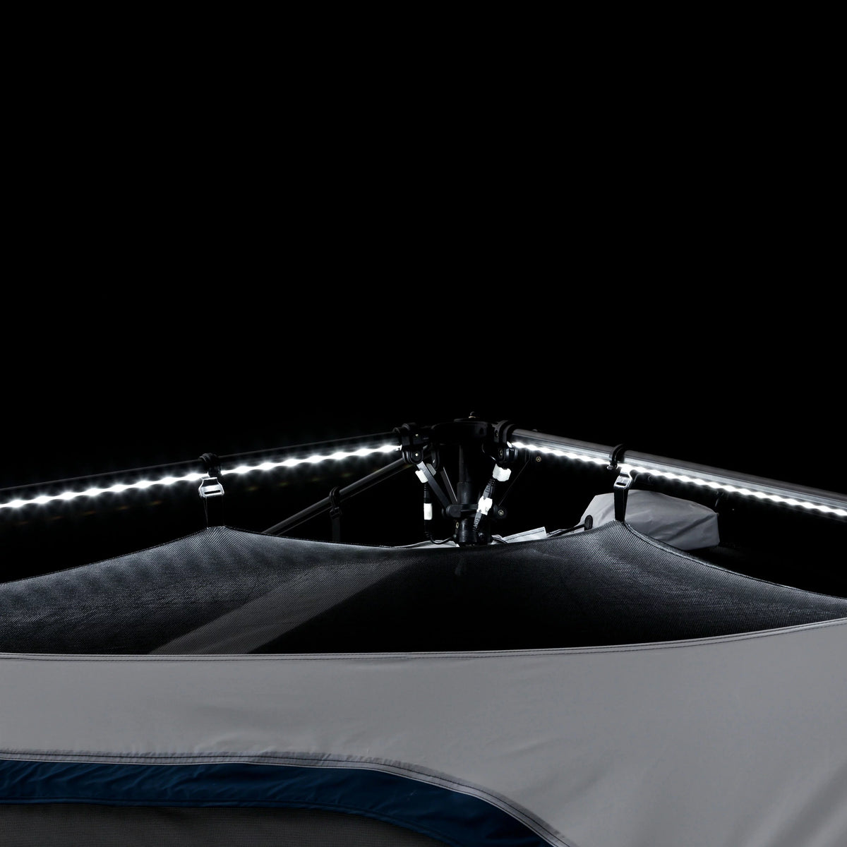 6-Person Instant Cabin Tent with LED Light D466