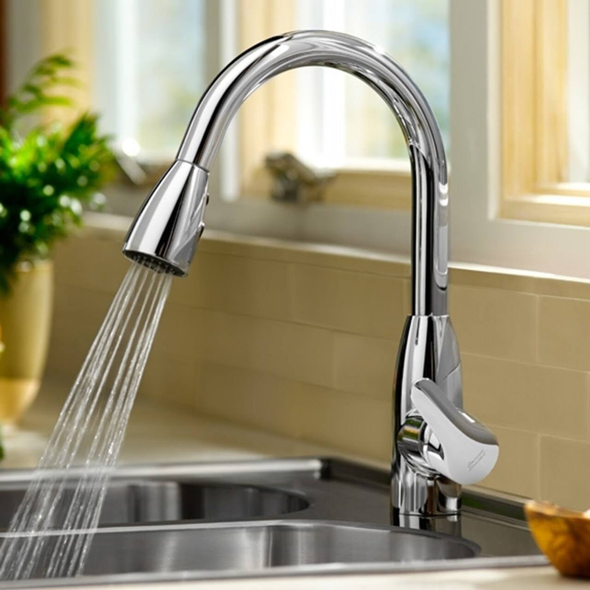 Chrome Single Handle Pull-Down Kitchen Faucet C9101