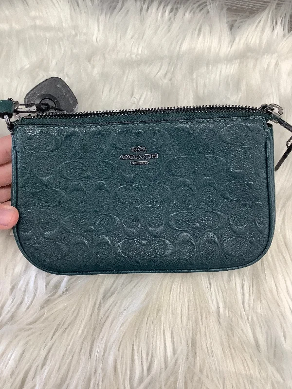 Wristlet Coach, Size Large