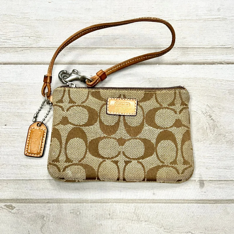 Wristlet Designer By Coach  Size: Small